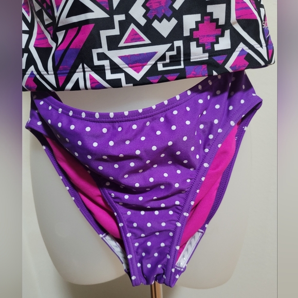 Vibrant Speedo Geometric Tankini - Picture 6 of 12